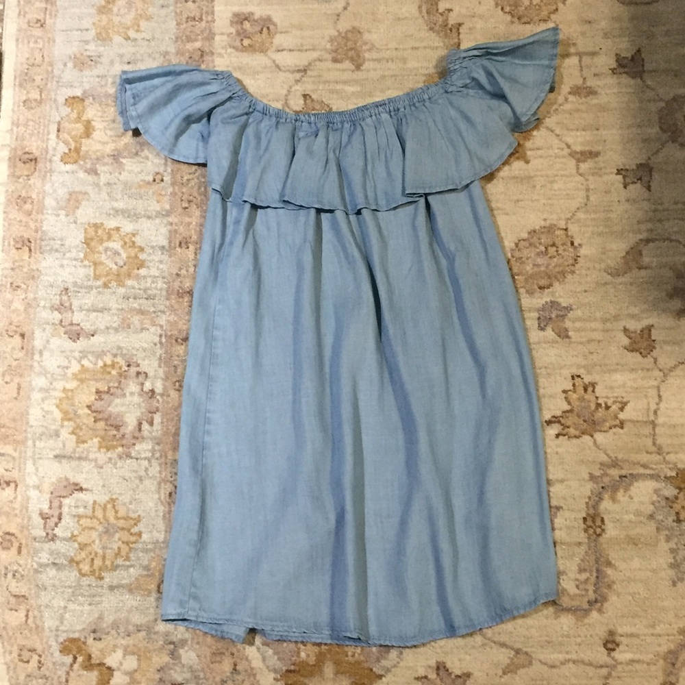 Lulu’s mini chambray off the shoulder blue dress - Picture 3 of 8
